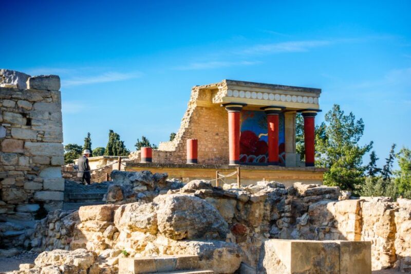 Private Knossos Skip The Line Tour inc. lunch & wine tasting - Tasting Crete’s Indigenous Wines