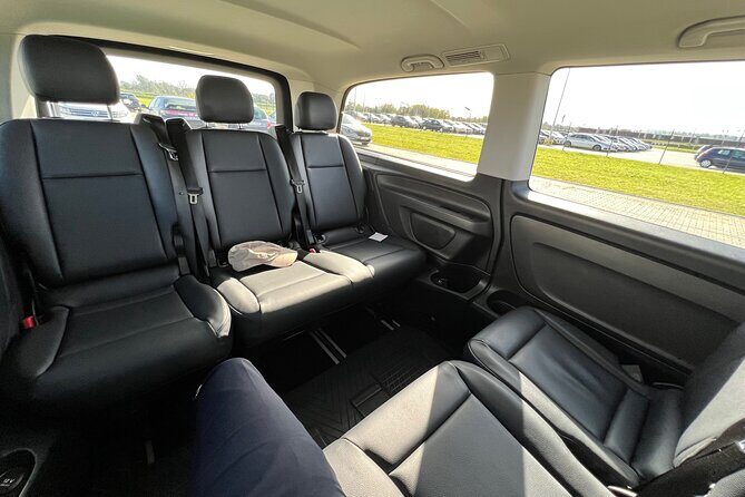 Private Krakow to or from Airport Transfer - An In-Depth Look at the Krakow Airport Transfer Experience