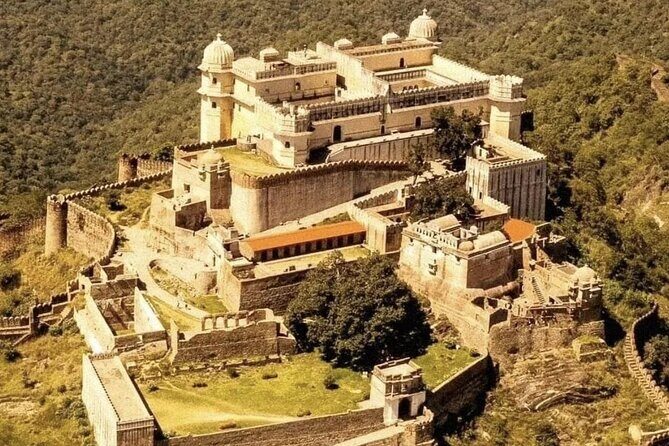 Private Kumbhalgarh and Ranakpur Tour from Udaipur - Key Points