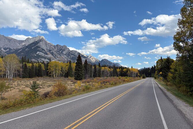 Private Lake Louise, Moraine, Minnewanka Tour from Banff Canmore - FAQ