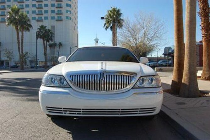 Private Las Vegas Airport to Hotel Luxury Limousine Transfer - Key Points