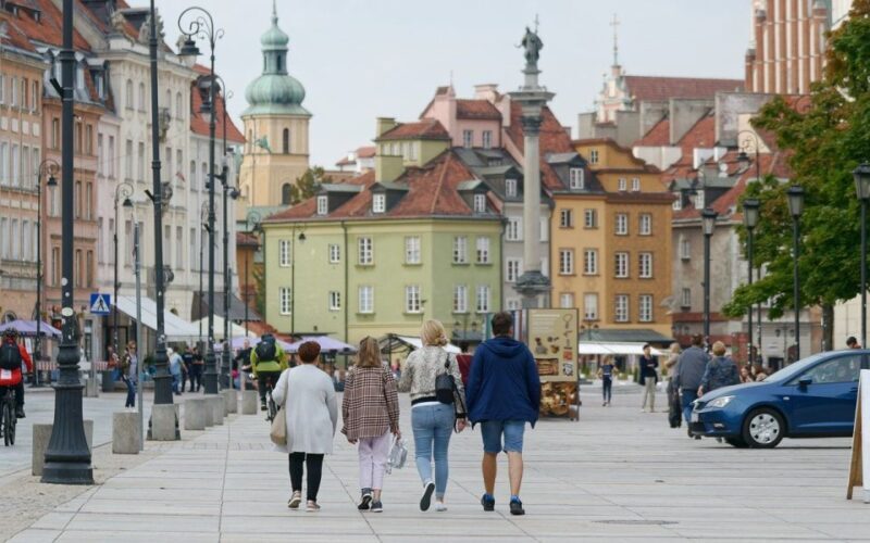 Private Legendary Warsaw Walking Tour - Exploring Warsaw with a Local Guide