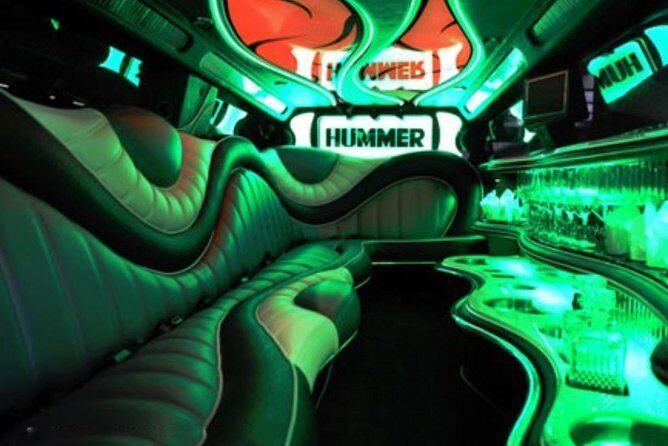Private Limo Service: Airport Transfer from Chopin WAW - A detailed look at the private limo transfer experience in Warsaw