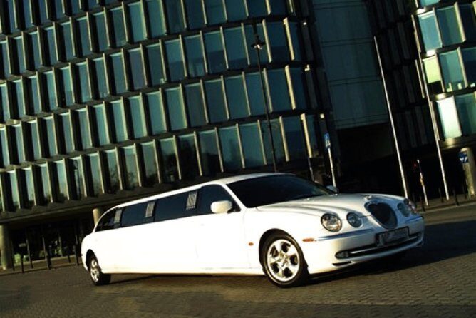 Private Limo Service: Airport Transfer from Chopin WAW - Is this transfer worth the cost?