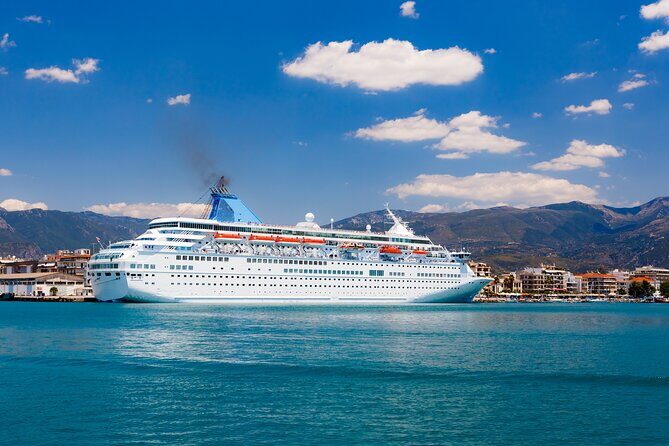Private Limo Transfer From Athens/Suburbs To Pireaus Port - The Sum Up