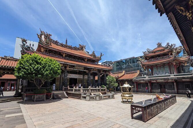 Private Longshan Temple and Dadaocheng Walking Tour - Why This Tour Offers Great Value