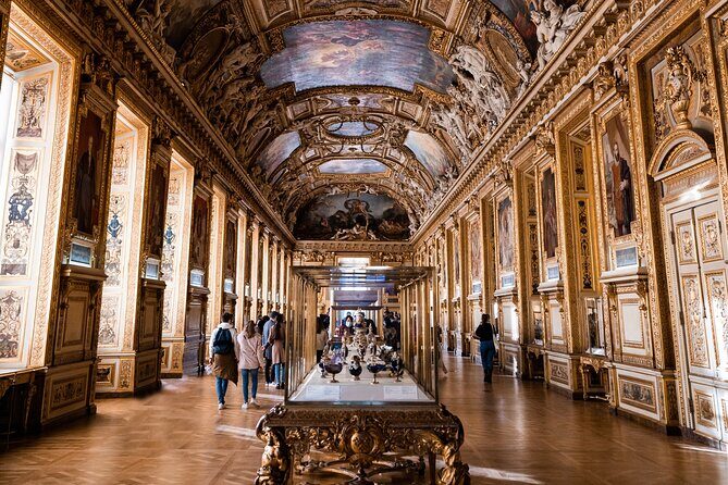 Private Louvre Museum Guided Tour - Timed entry included - Who Should Consider This Tour?