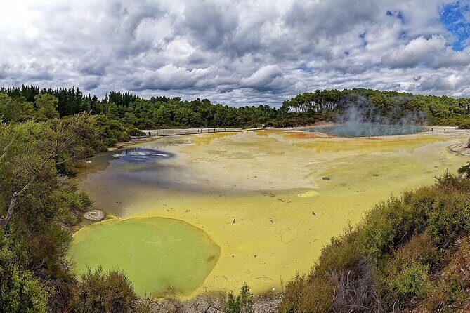 Private Luxury Auckland-Rotorua Geothermal Wonderlands - An Authentic Look at the Rotorua Experience