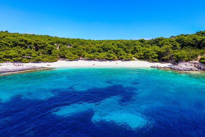 Private Luxury Boat tour for 12 from Split, Brac, Trogir, Hvar - Who Should Consider This Tour?
