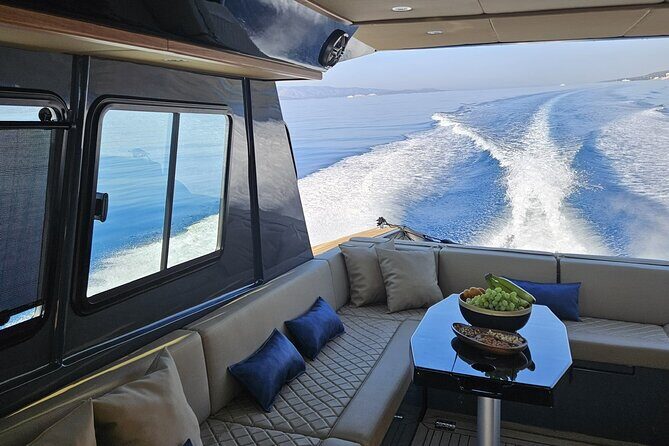 Private Luxury Boat Tour from Hvar to Bra and Vis - Key Points