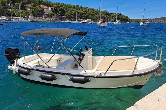 Private Luxury Boat Tour from Hvar to Bra and Vis - Afternoon Relaxation and Water Activities