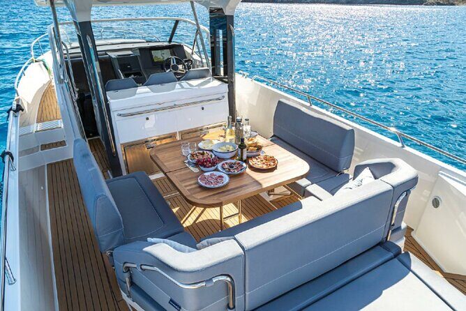 Private Luxury Boat Tour from Paros to Sifnos - Who Should Book This Tour?