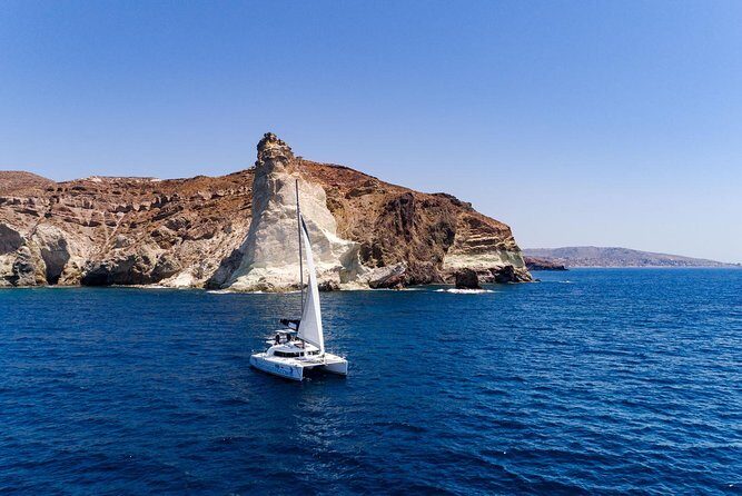 Private Luxury Caldera Cruise with a rich BBQ meal and Open Bar! - Who Is This Tour Best For?
