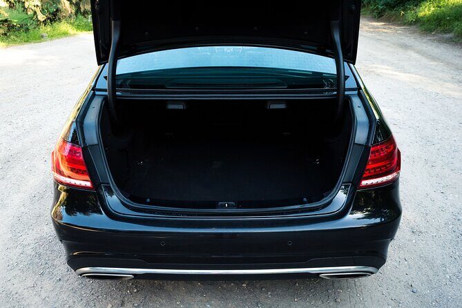 Private Luxury Calgary - Banff / Lake Louise Area 1 Way Transfer - Who Would Love This Tour?