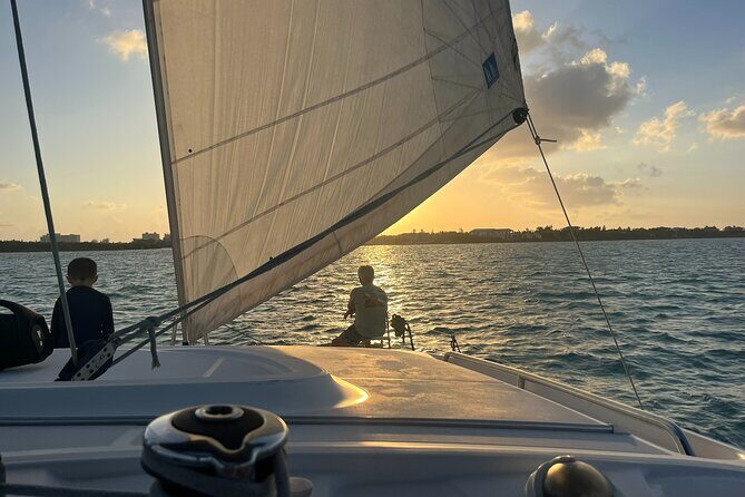 Private Luxury Catamaran Tour to Stingray City and Snorkel - Visiting Starfish Point
