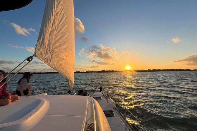 Private Luxury Catamaran Tour to Stingray City and Snorkel - The Price and Value