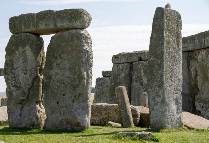 Private Luxury Day Tour of Stonehenge and Bath from Oxford - Who Should Consider This Tour?