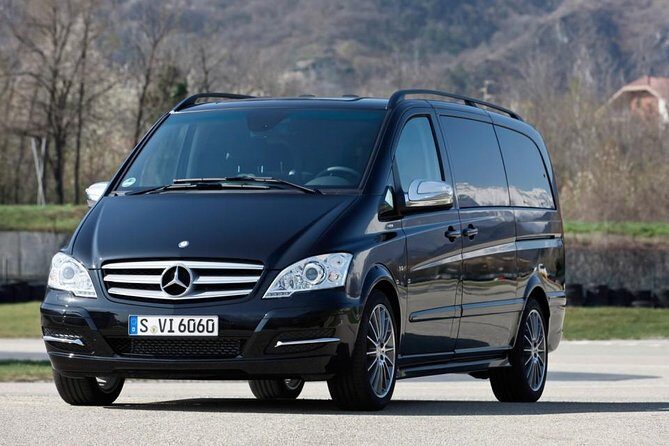 Private Luxury Minivan Half-Day Guided City Tour with a Blue-Badge Guide - Key Points