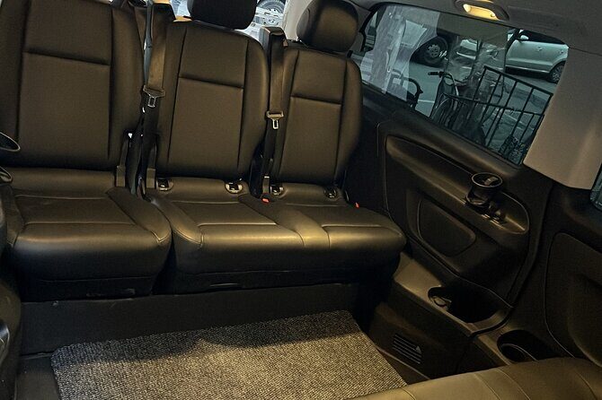 Private Luxury Minivan with English Speaking Driver in Istanbul - FAQ
