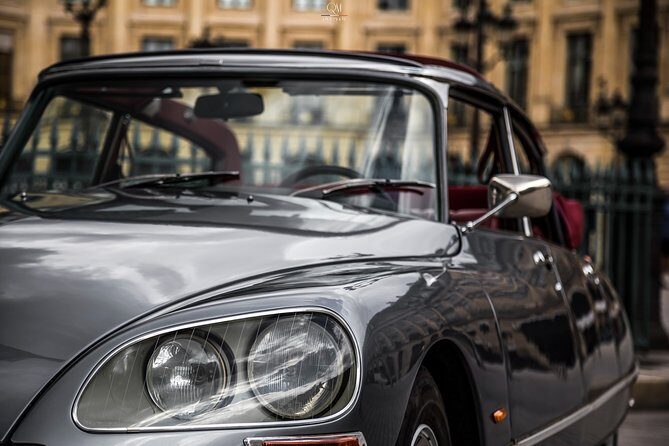 Private luxury tour of Bordeaux in a magnificent Citroen DS - 2 hours - The Sum Up