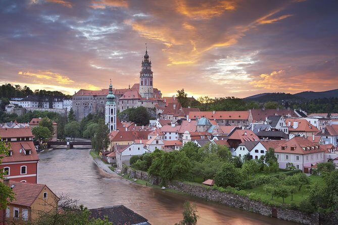Private Luxury Transfer to Cesky Krumlov from Prague - The Optional Stops: Hluboka Castle & Ceske Budejovice
