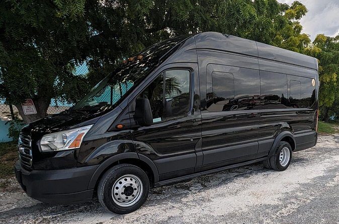 Private Luxury Transfer to/from Airport Turks and Caicos - The Sum Up