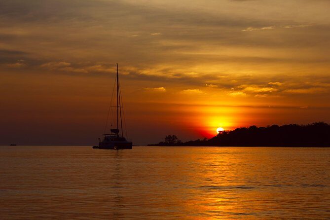 Private, Luxury Virgin Islands Sunset and Champagne Cruise for Twelve Guests - Key Points