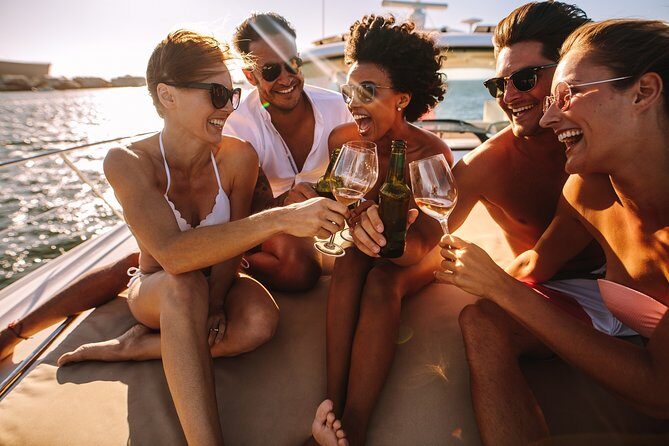 Private Luxury Yacht Tour with Lunch and Drinks - Who Should Consider This Tour?