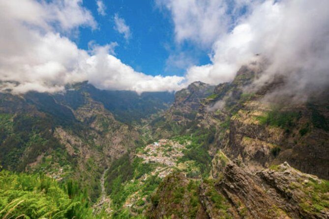 Private: Maderia Island Tour & Famous Monte Toboggan Ride - Who Should Consider This Tour?