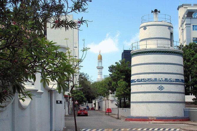 Private Male City Walking Tour with optional Vilimale tour - Practical Insights and Tips