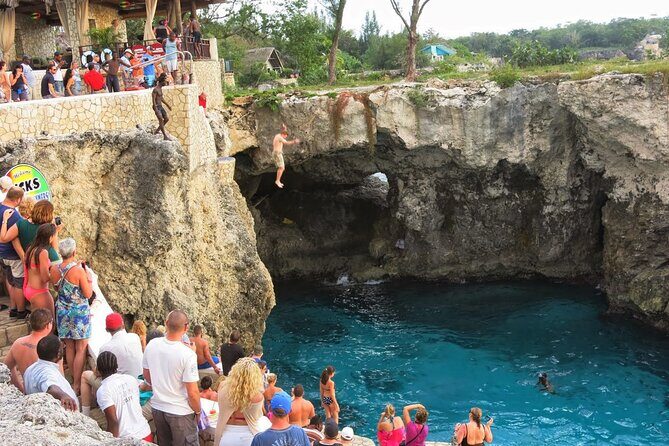 Private Margaritaville and Rick's Cafe Tour in Negril - Exploring Negril with a Private Tour: Margaritaville, Seven Mile Beach, and Rick’s Cafe