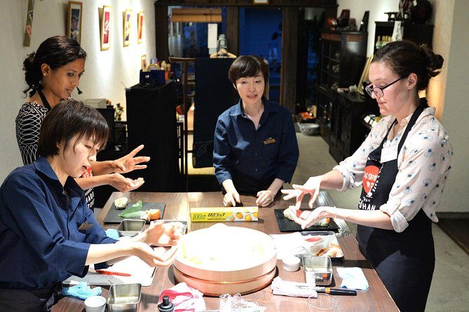 Private Market Tour and Sushi Class in Asakusa with a Chef - An In-Depth Look at the Experience