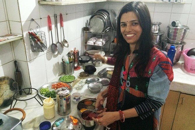 Private Market Tour & Vegetarian Cooking Class & Meal in a Local Jaipur Home - A Genuine Taste of Jaipur: Market Tour & Home-Cooked Vegetarian Meal