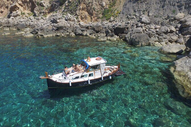 Private Mediterranean classic boat with Paddle boards+Snorkelling - Who Should Consider This Tour?