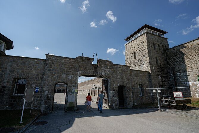 Private Memorial Tour from Vienna to Mauthausen & Eagle's Nest - The Sum Up: Is This Tour Right for You?