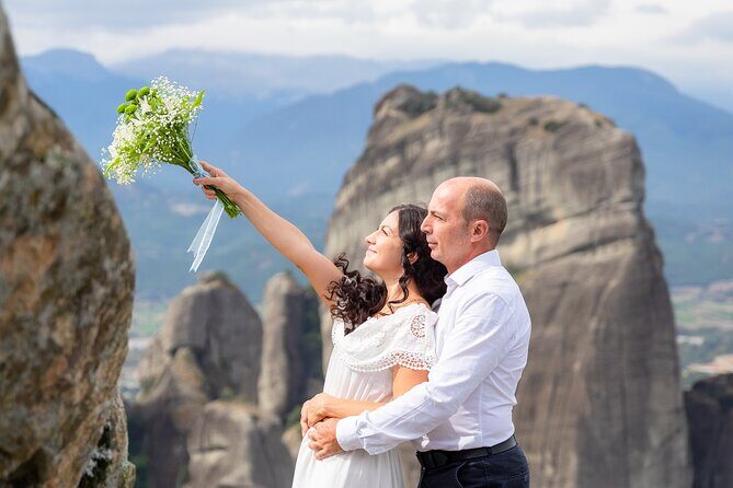 Private Meteora Photo Shoot with a Professional Photographer - Frequently Asked Questions