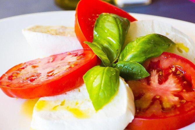 Private mini-cruise with picnic on Lake Como - What Makes This Tour Stand Out?
