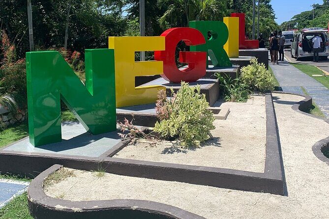 Private Montego Bay Airport Transfer to Negril *Air Conditioning - The Experience: From Arrival to Negril