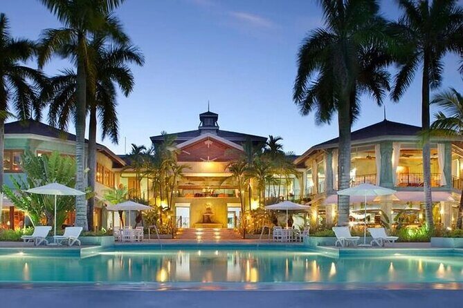 Private Montego Bay Jamaica Airport Transfer to Hotels in Negril - Seamless and Personal: Private Montego Bay Airport Transfer to Negril