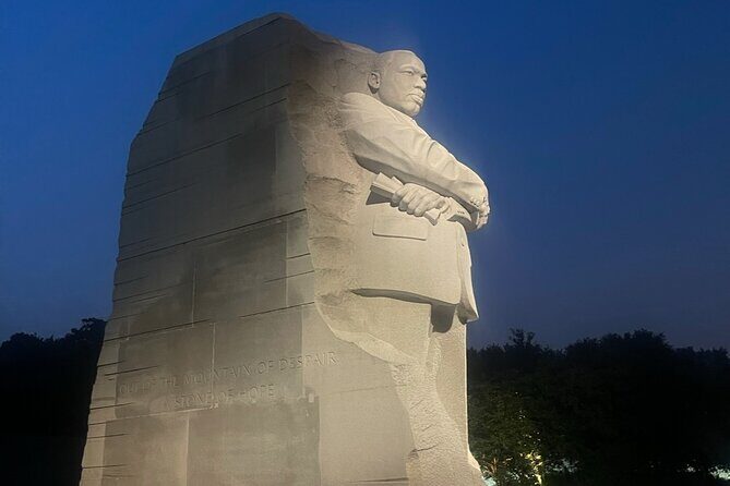 Private Monuments At Night Tour - Key Points