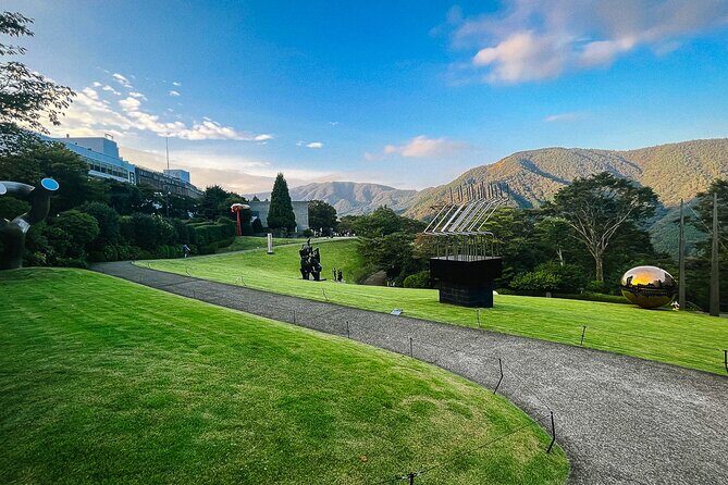 Private Motorcycle Day Tour to Fuji and Hakone: Onsen and Nature - Relaxing at Tenzan Tohji-kyo Onsen