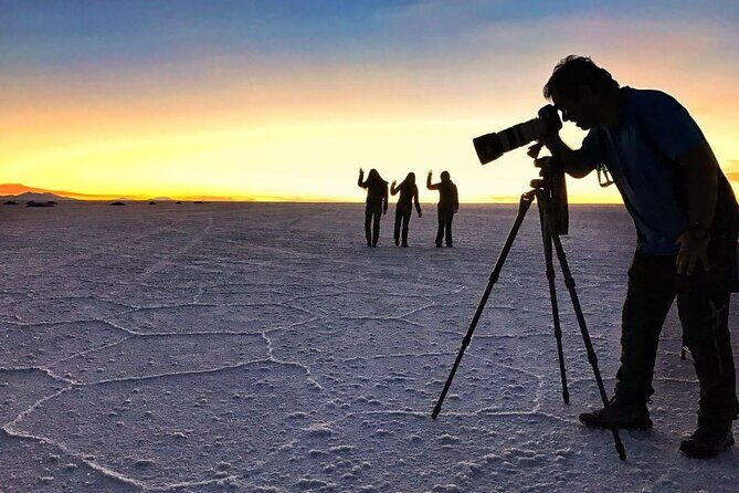 Private Multi Day Tour At Uyuni Salt Flat and Laguna Colorada - Exploring the Uyuni Salt Flat and Laguna Colorada: A Detailed Review