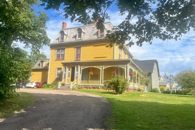 Private Multi Day tour in Prince Edward Island - In-Depth Look at the 4-Day PEI Private Tour