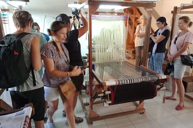 Private Multiday Tour in Minangkabau with accommodation 4 days - Day 1: From Padang to Padang Panjang and Harau Valley