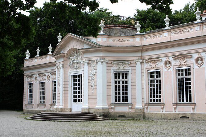 Private Munich Old Town and Nymphenburg Castle with Meal - Exploring Munich’s Old Town