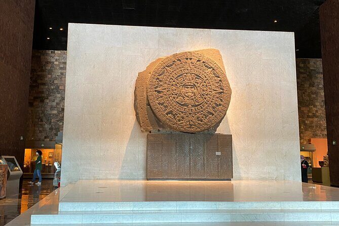 Private Museo Nacional Walking Tour - Key Points