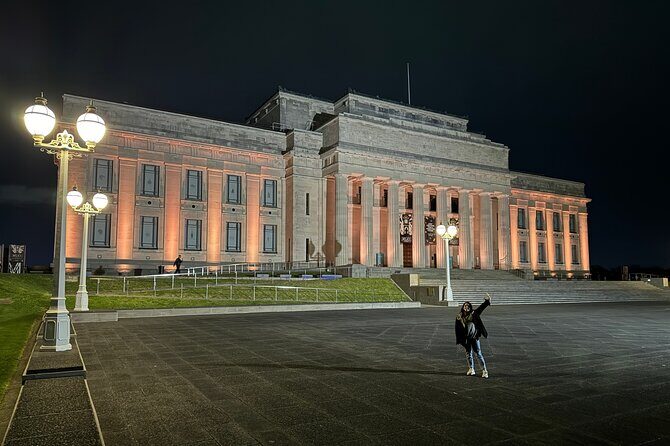 Private Night Tour of Auckland, Sky Tower Bar, Bridge & Museum - Exploring Auckland by Night: An In-Depth Review