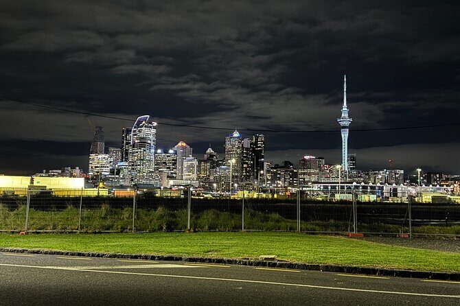 Private Night Tour of Auckland, Sky Tower Bar, Bridge & Museum - FAQ