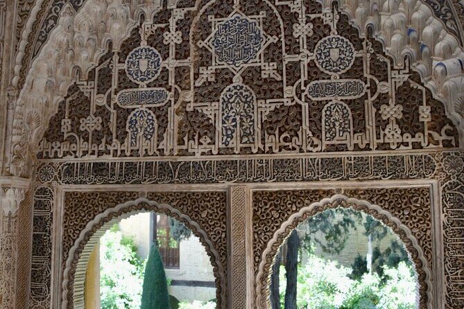Private Night Tour of the Alhambra in Granada (includes tickets) - The Sum Up