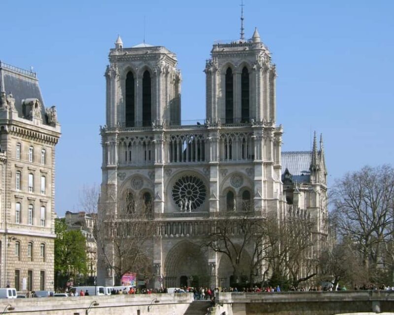 Private Notre Dame outdoor Tour with Crypt. - In-Depth Review of the Private Notre Dame Outdoor Tour with Crypt